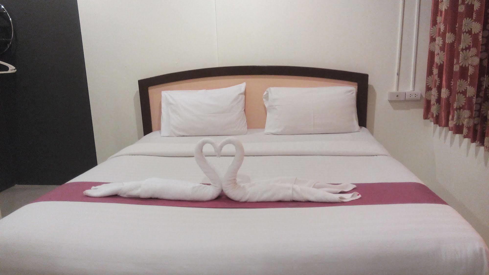 Phuket Racha Kata Homestay Dış mekan fotoğraf