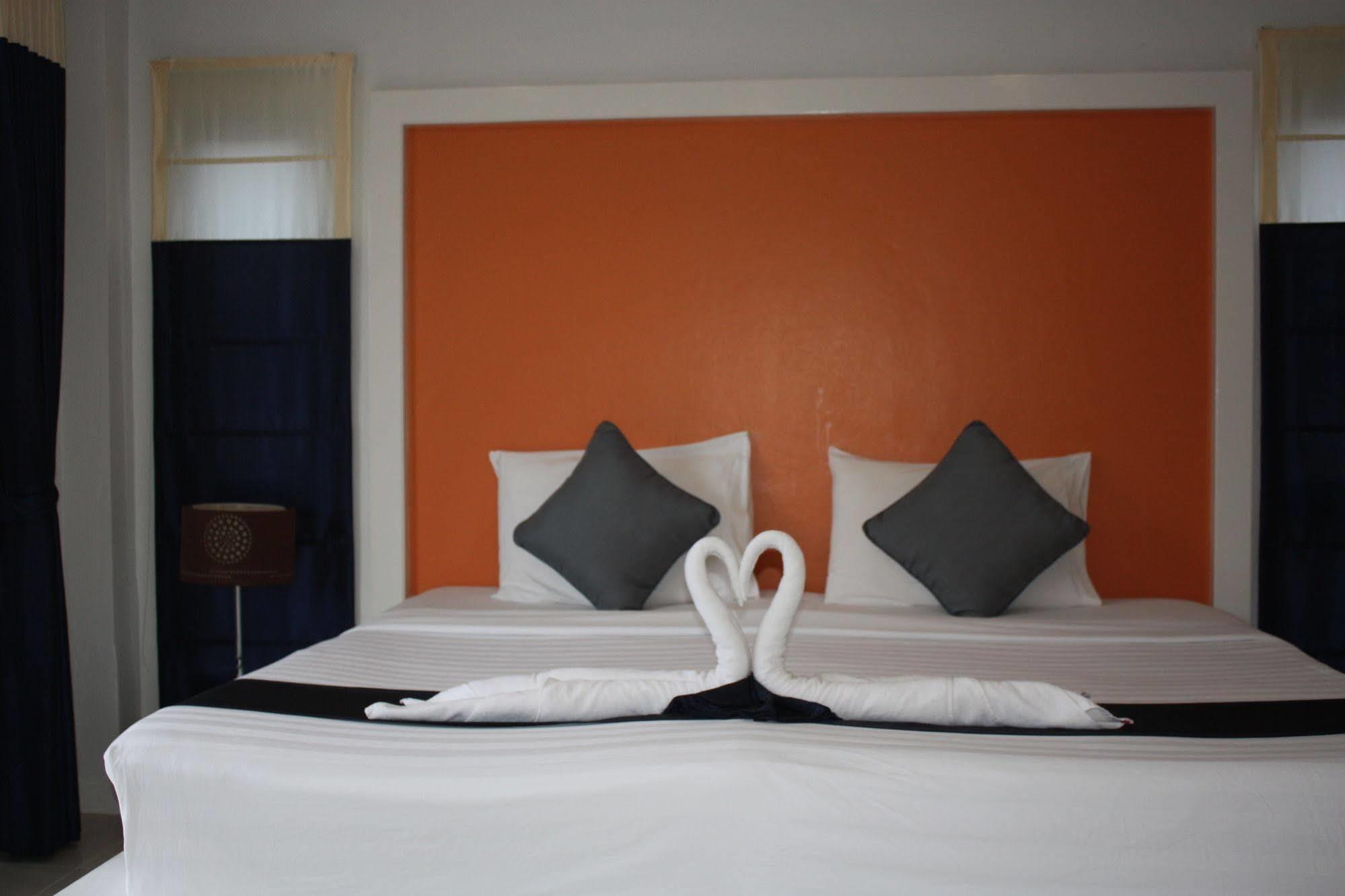 Phuket Racha Kata Homestay Dış mekan fotoğraf